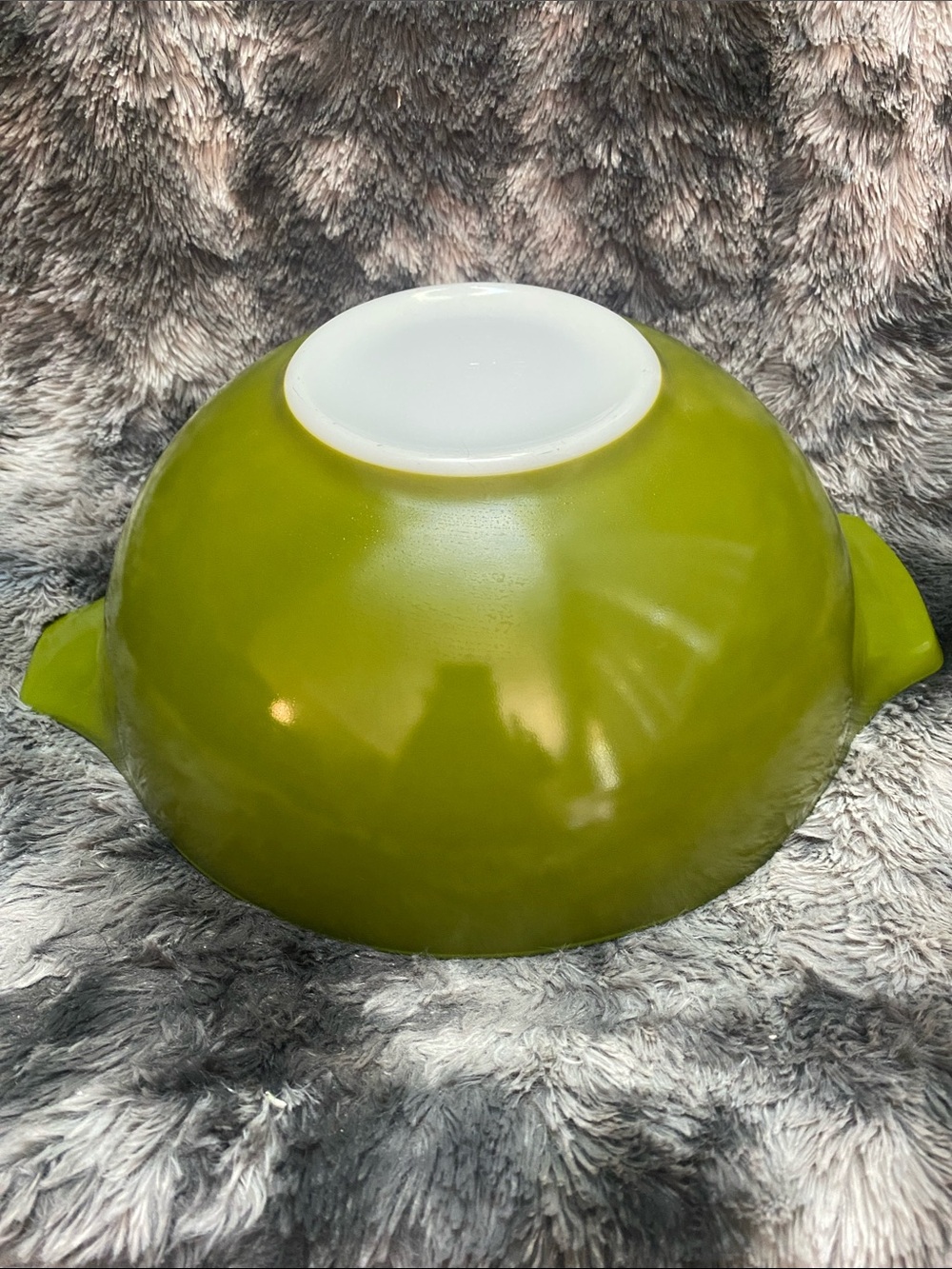 Vintage Pyrex "Cinderella" mixing bowl in the classic avocado/olive green 4Q - Picture 4 of 16
